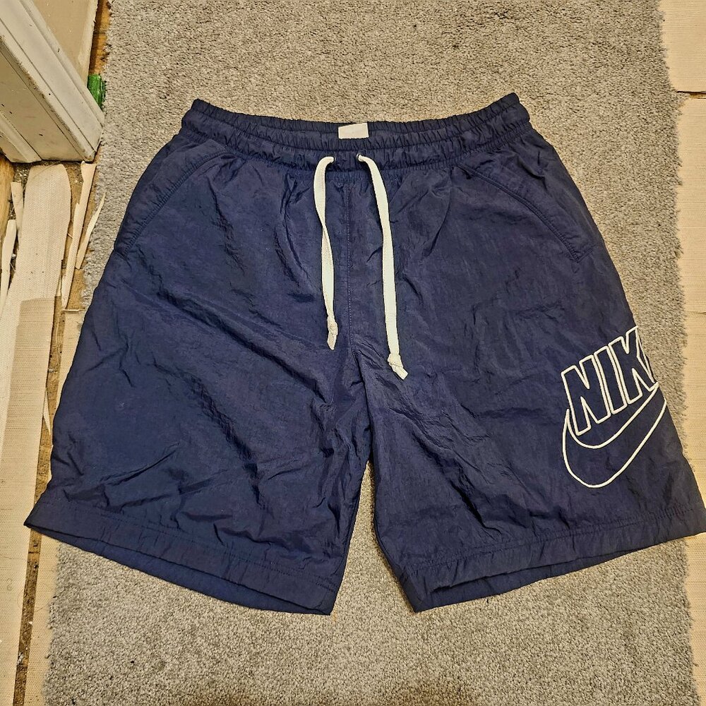 Nike Shorts (Large)